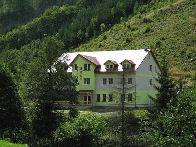 Hotel Bocy Oscadnica Buitenkant foto